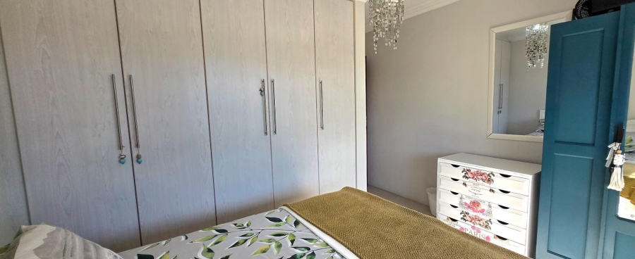 6 Bedroom Property for Sale in Franskraal Western Cape